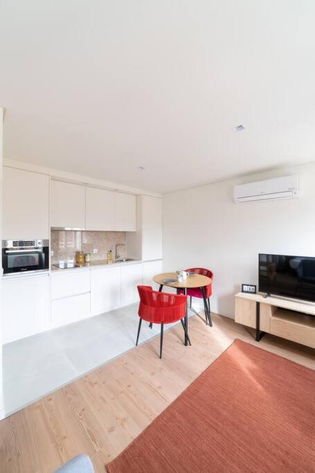 Appartement Pardal 1b - Luxury Studio In Alcantara With Parking Nearby *