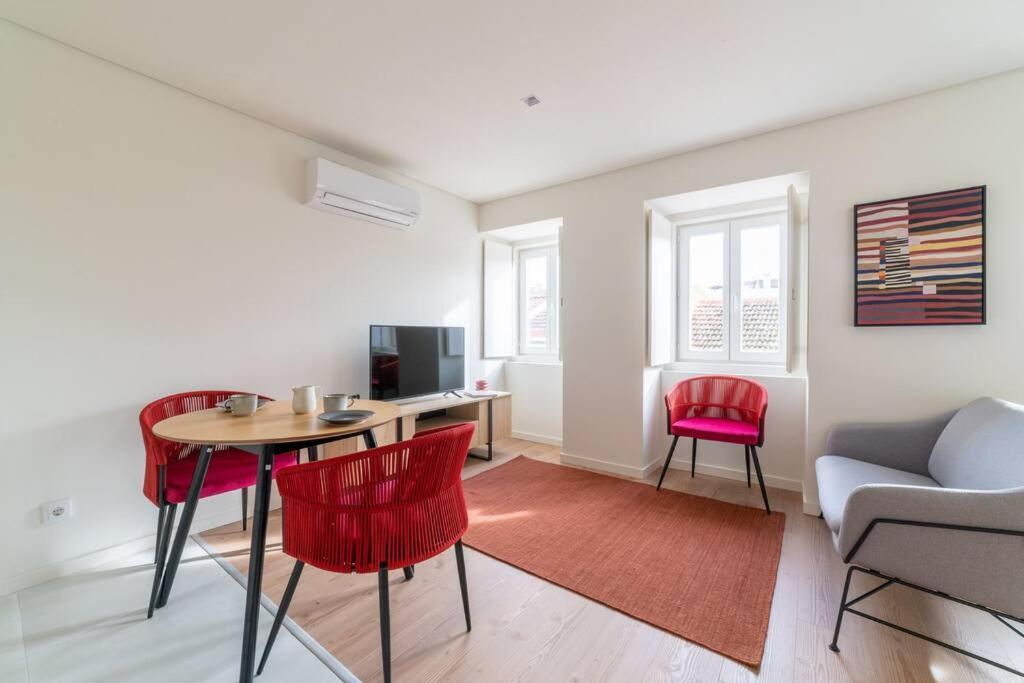 Appartement Pardal 1b - Luxury Studio In Alcantara With Parking Nearby *