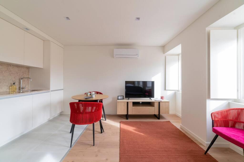 Appartement Pardal 1b - Luxury Studio In Alcantara With Parking Nearby *
