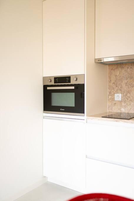 Pardal 1b - Luxury Studio In Alcantara With Parking Nearby Appartement *